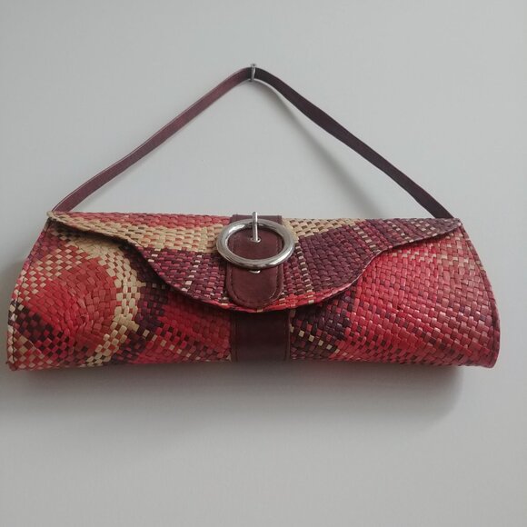 Paper straw woven shoulder baguette bag brown red tan cream buckle front - Picture 3 of 16